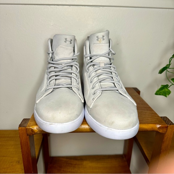 💥LAST CHANCE💥Suede Under Armour UAS Club Mid Leather Sneaker, Size 10.5 Boot - Picture 4 of 15